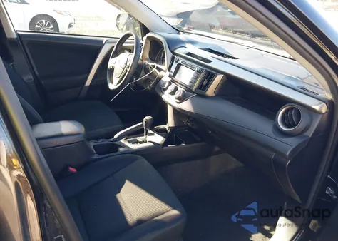 2015 Toyota Rav4 Le z USA, uszkodzony, nr VIN 2T3ZFREV9FW173728